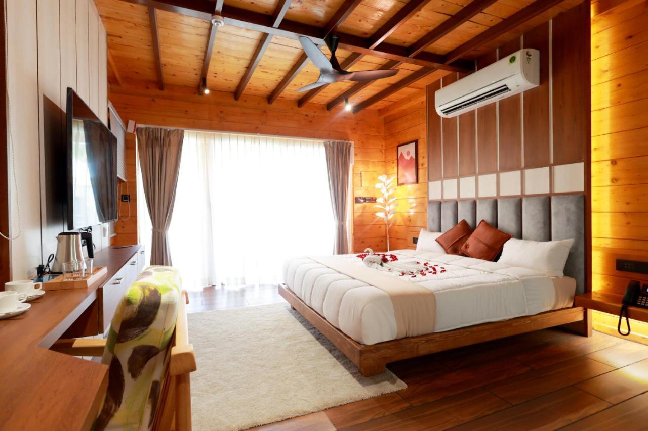 Wooden Ecr Sea Resort Pondicherry Eksteriør bilde