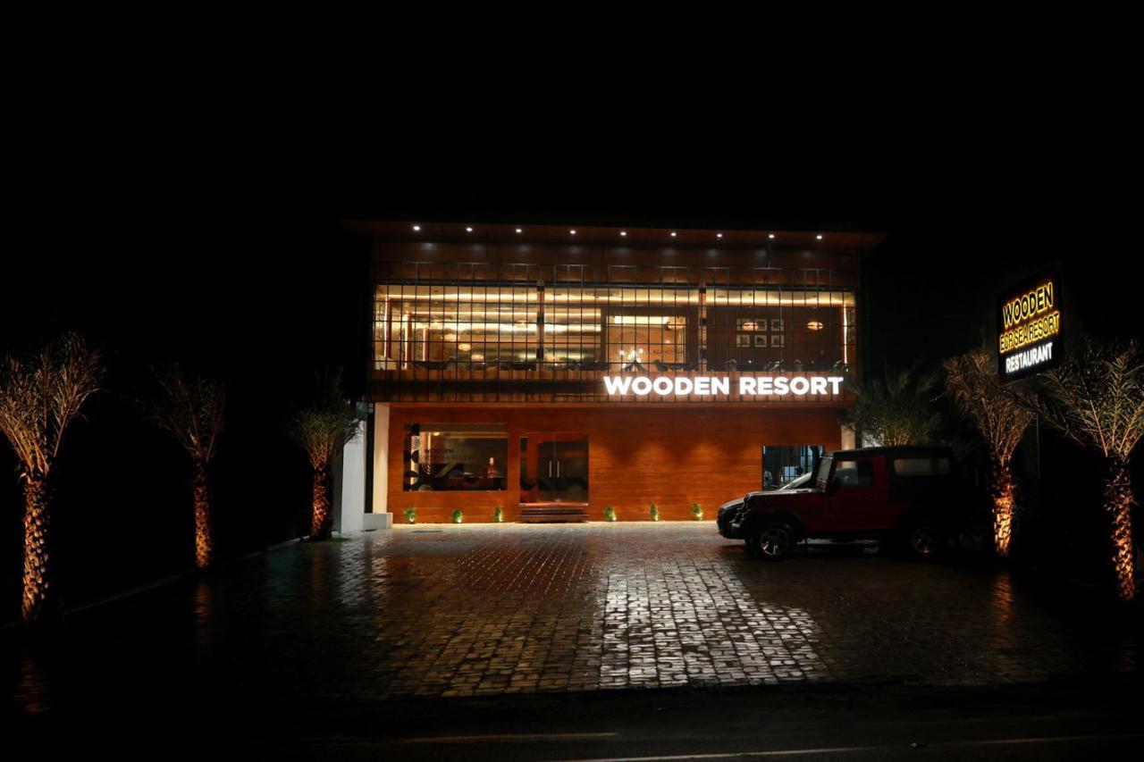 Wooden Ecr Sea Resort Pondicherry Eksteriør bilde