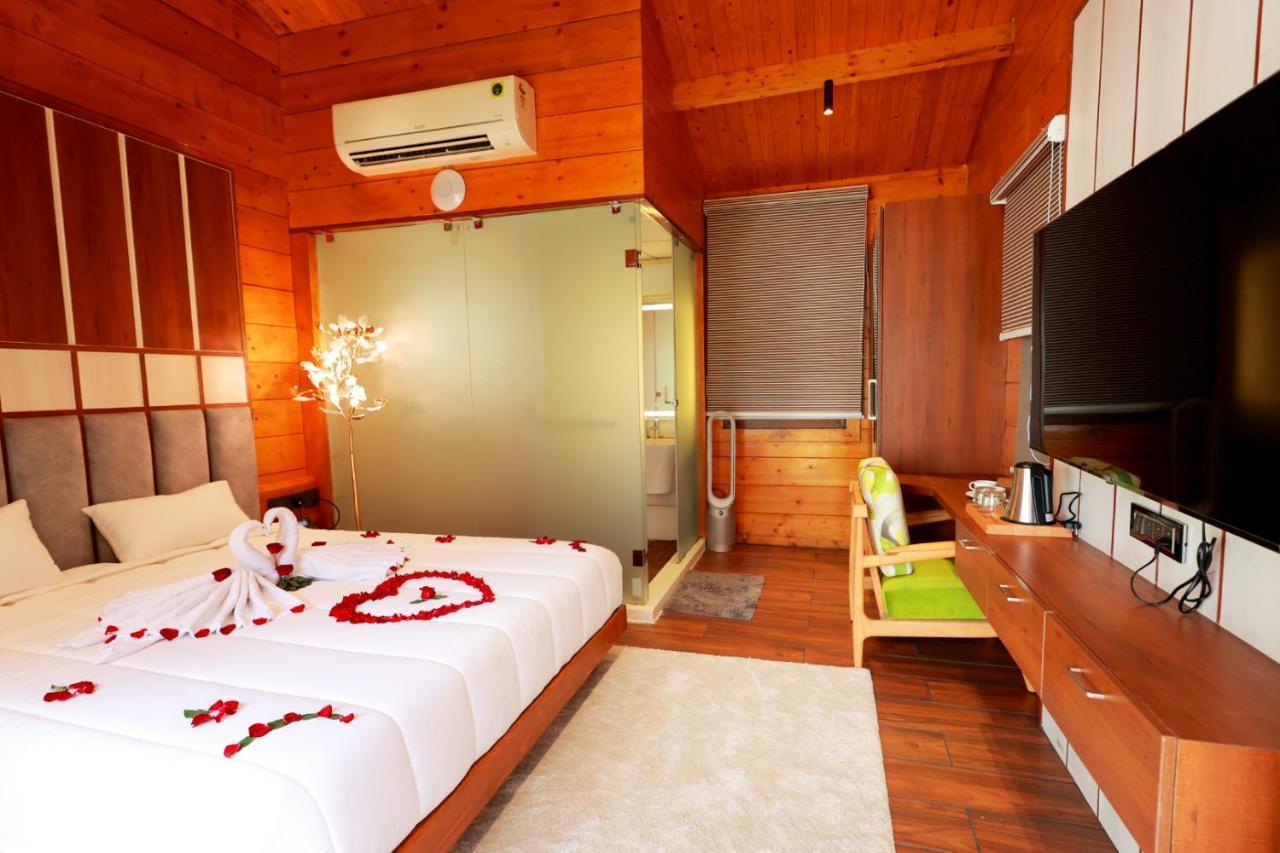 Wooden Ecr Sea Resort Pondicherry Eksteriør bilde